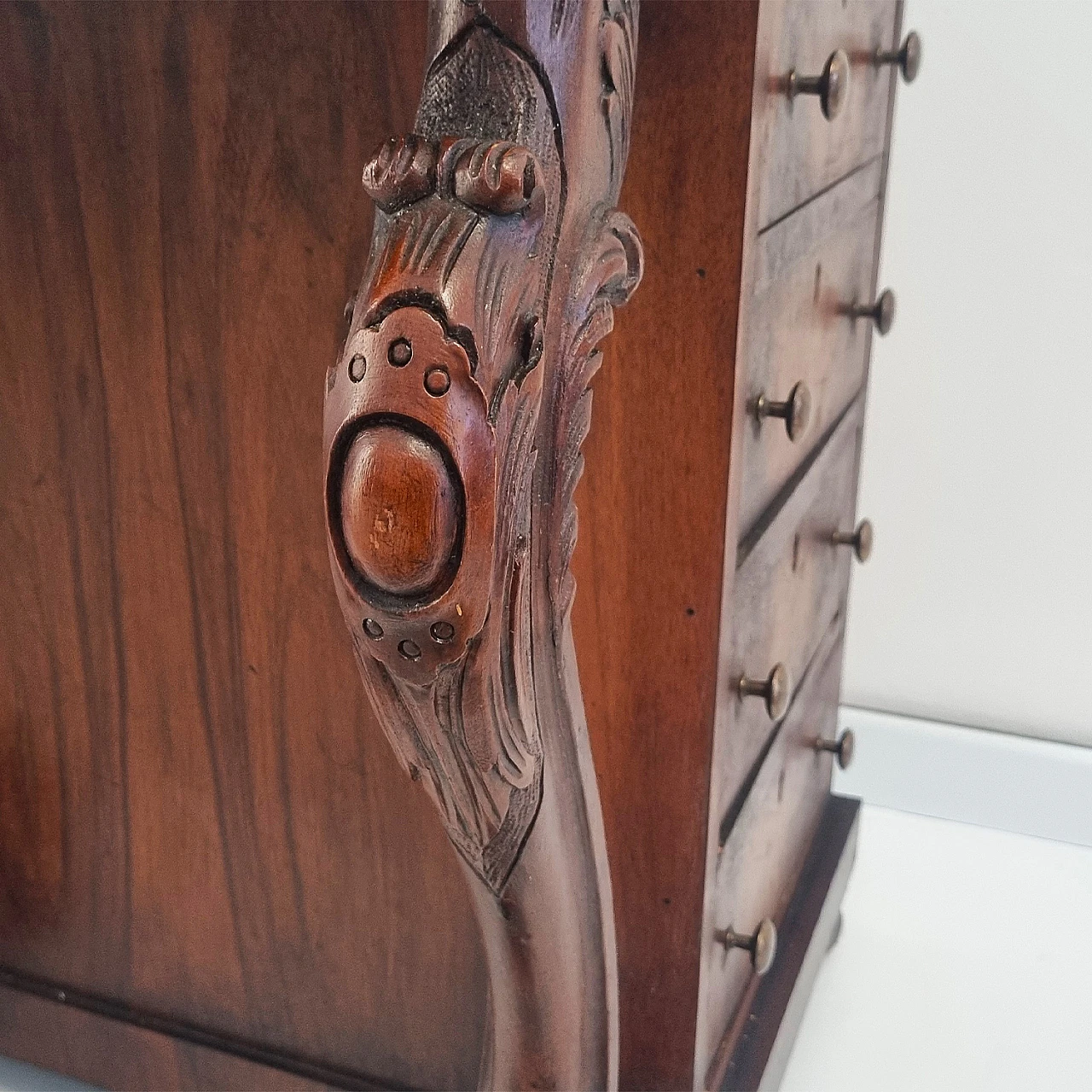 Davenport walnut writing desk, 19th century 5