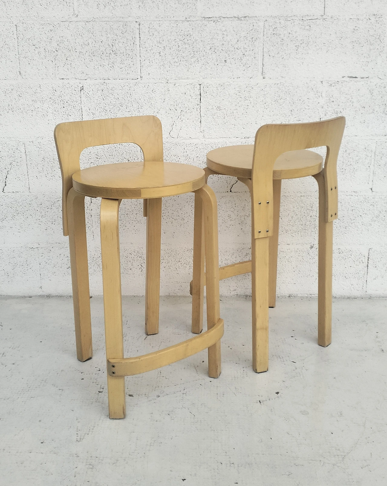 Pair of K65 stools by Alvar Aalto for Artek, 1960s 2