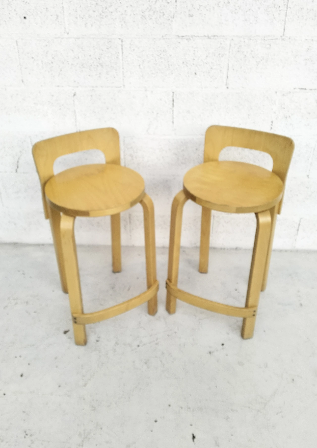 Pair of K65 stools by Alvar Aalto for Artek, 1960s 7