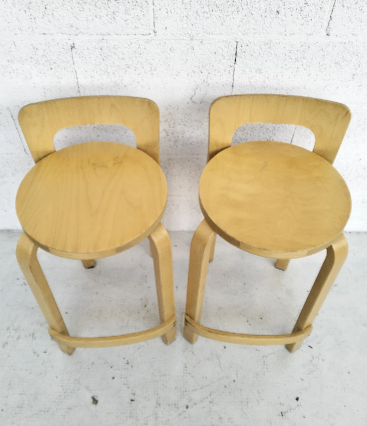 Pair of K65 stools by Alvar Aalto for Artek, 1960s 13