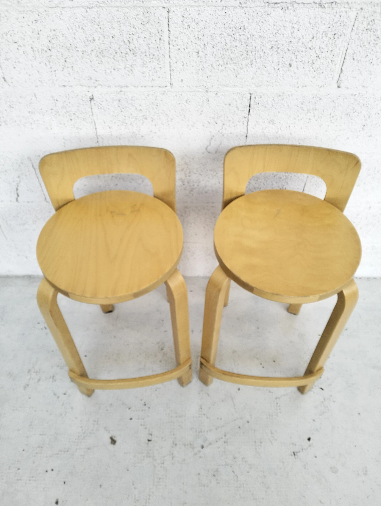 Pair of K65 stools by Alvar Aalto for Artek, 1960s 16