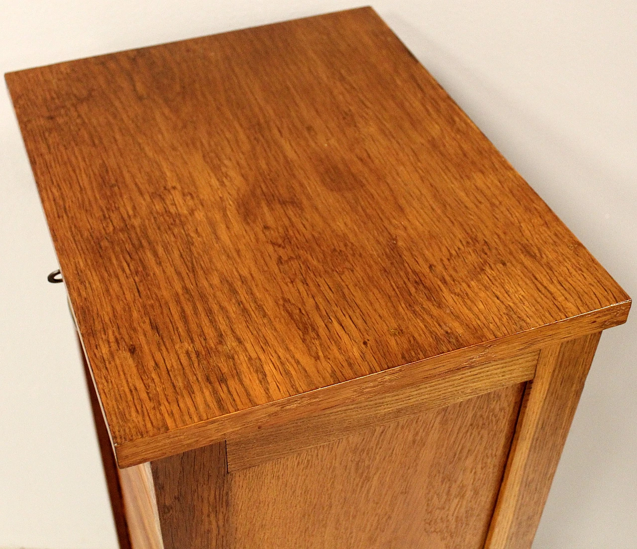 Single shutter oak filing cabinet, early 20th century 8