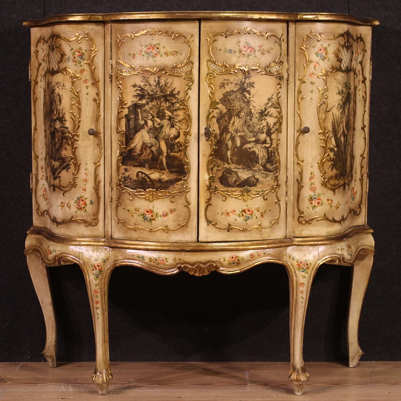 Venetian wooden sideboard in Rococo style, 1960s 2