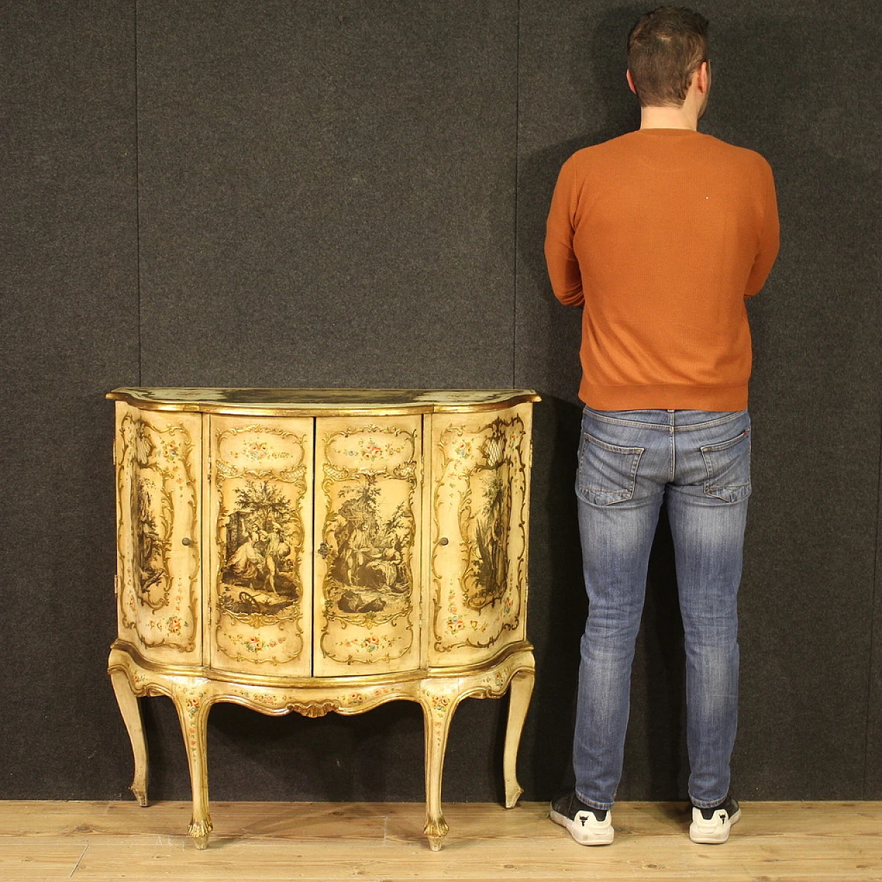 Venetian wooden sideboard in Rococo style, 1960s 3