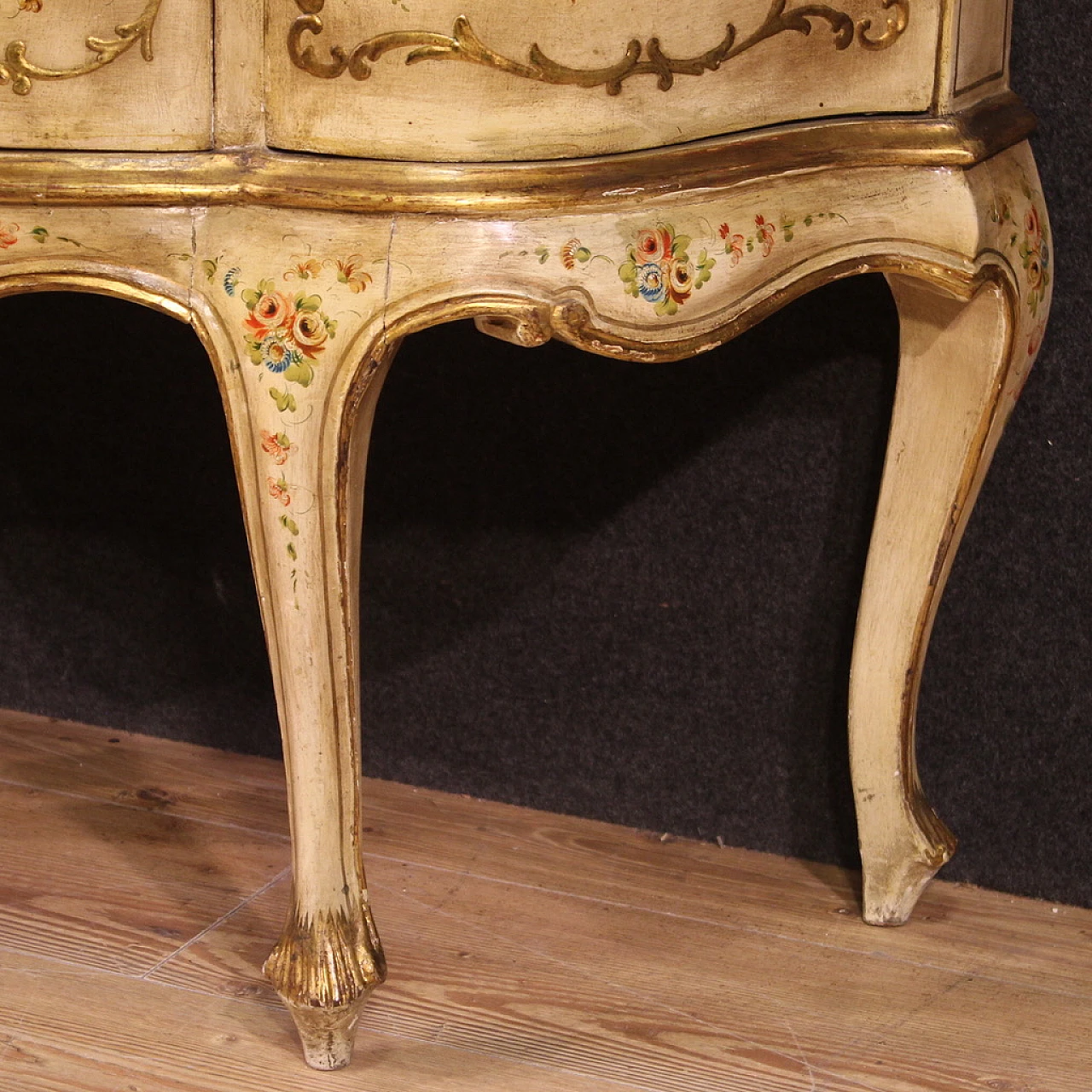 Venetian wooden sideboard in Rococo style, 1960s 11