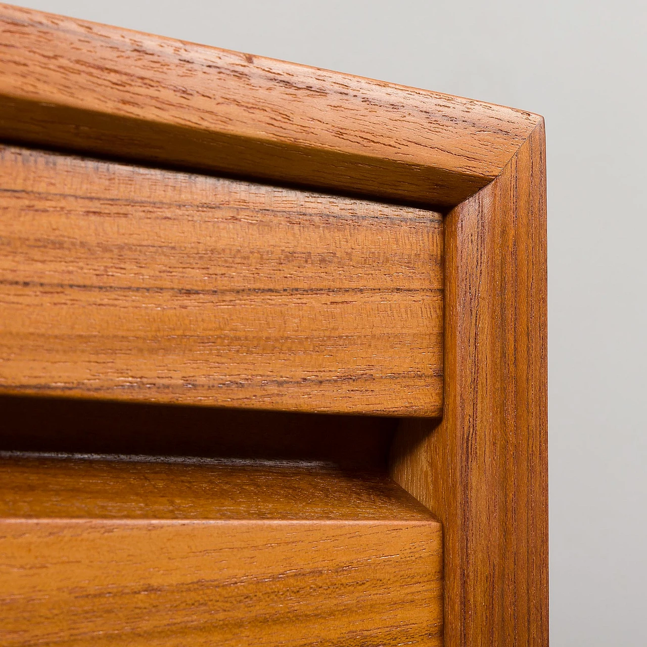 Libreria in teak e ottone di Poul Cadovius per Cado, anni '60 12