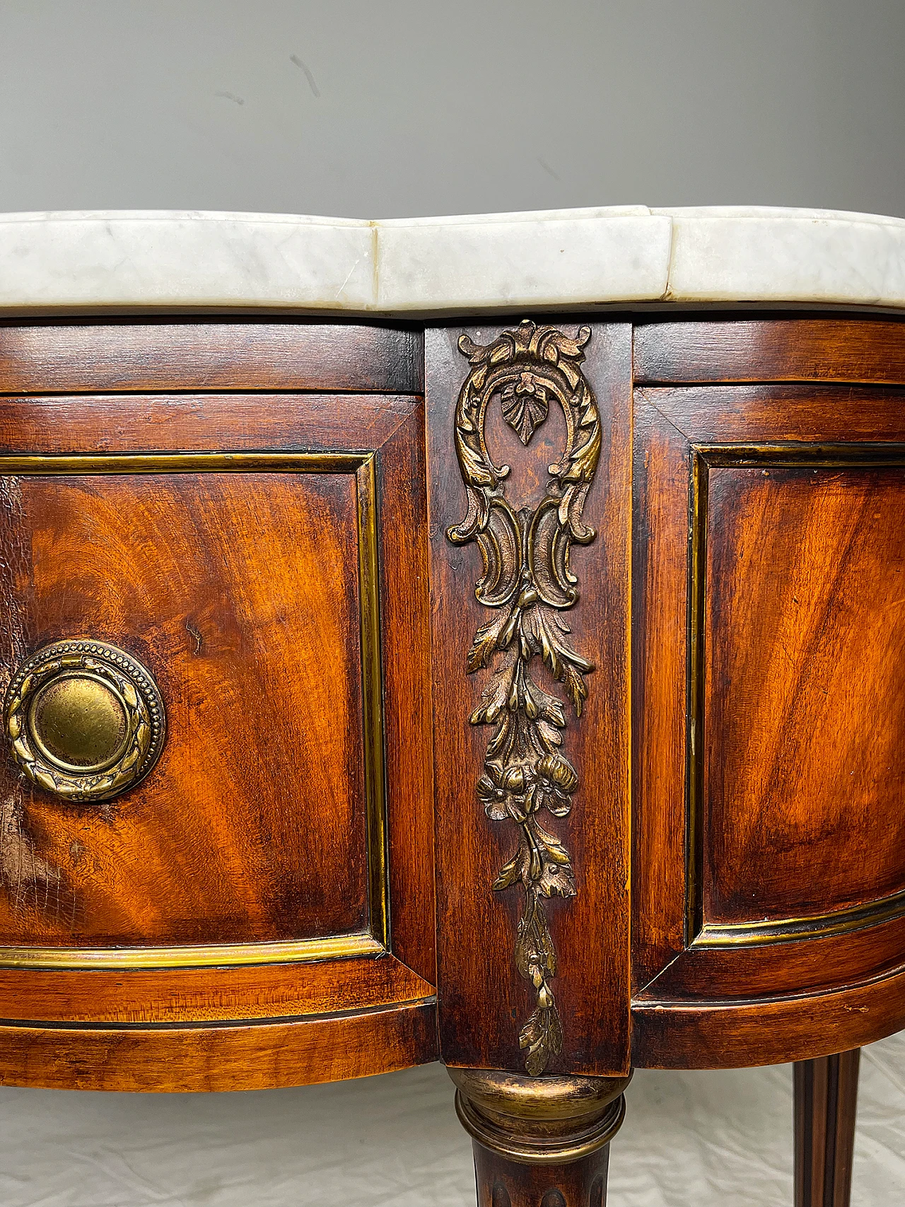 Louis XVI mahogany feather console table, 19th century 17