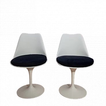 Pair of Tulip 769-S chairs by Eero Saarinen for Alivar, 1980s