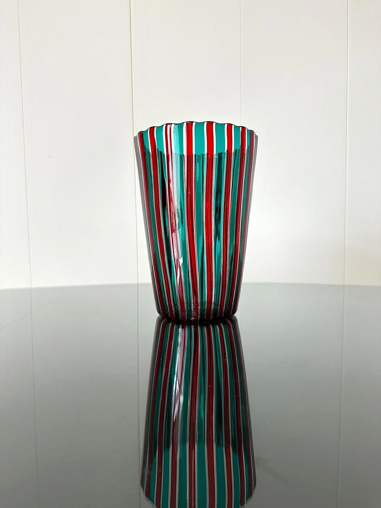 Vaso in vetro rosso e verde di Gio Ponti per Venini, 1988 3