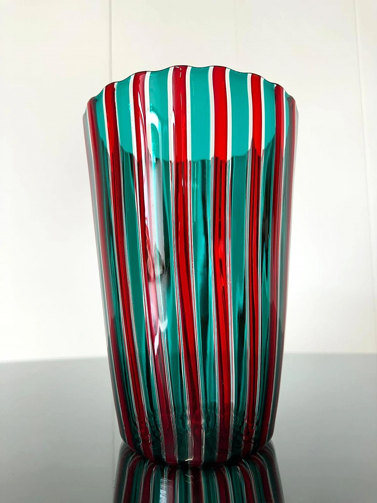 Red and green glass vase by Gio Ponti for Venini, 1988 6