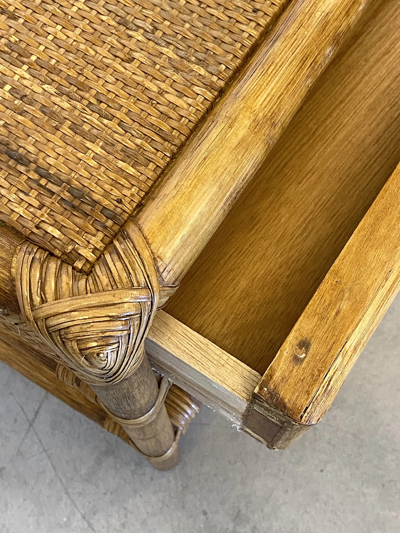 Pair of bedside tables in wicker and bamboo, 1970s 15