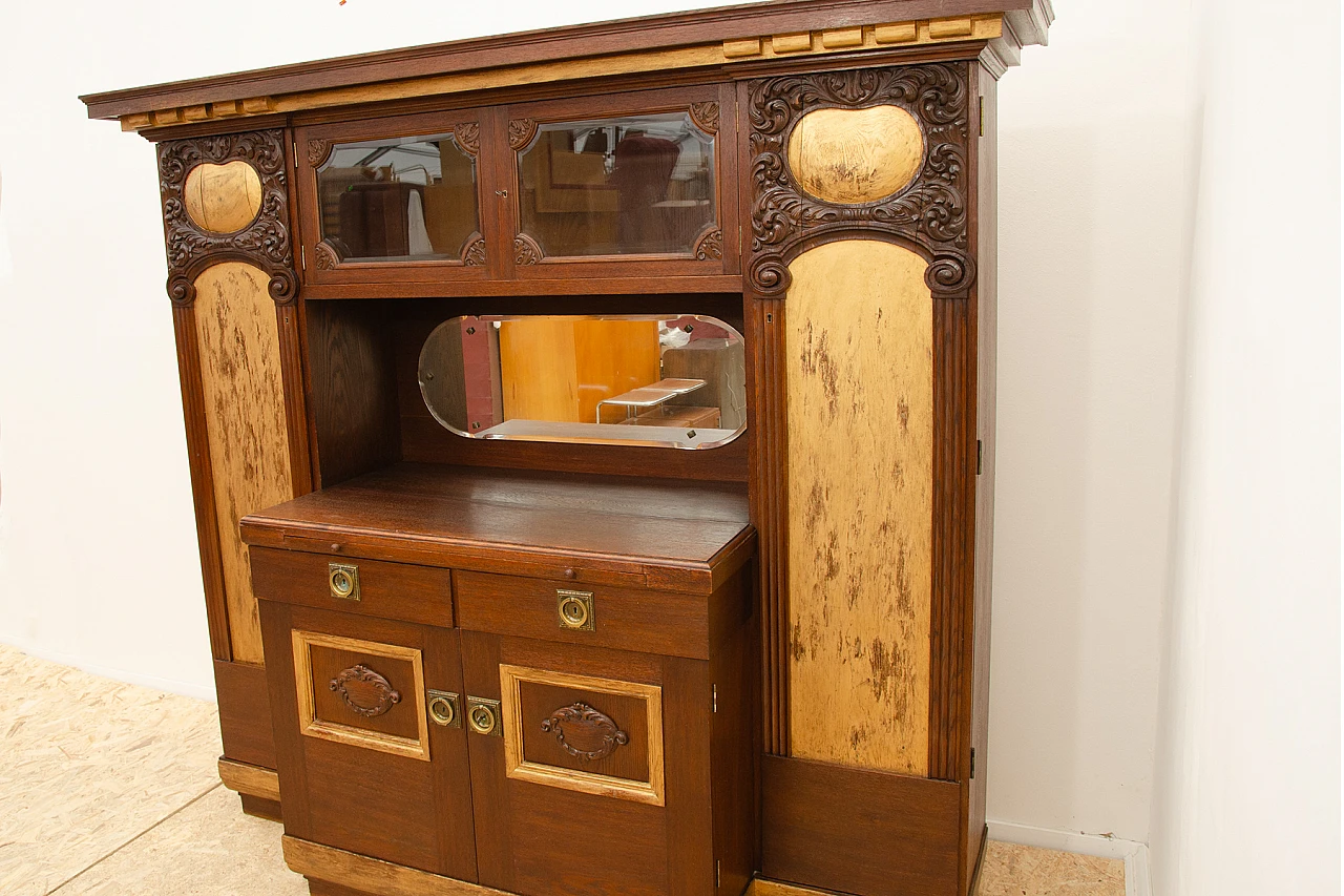 Credenza Art Nouveau austro-ungherese in rovere e ottone, anni '10 8