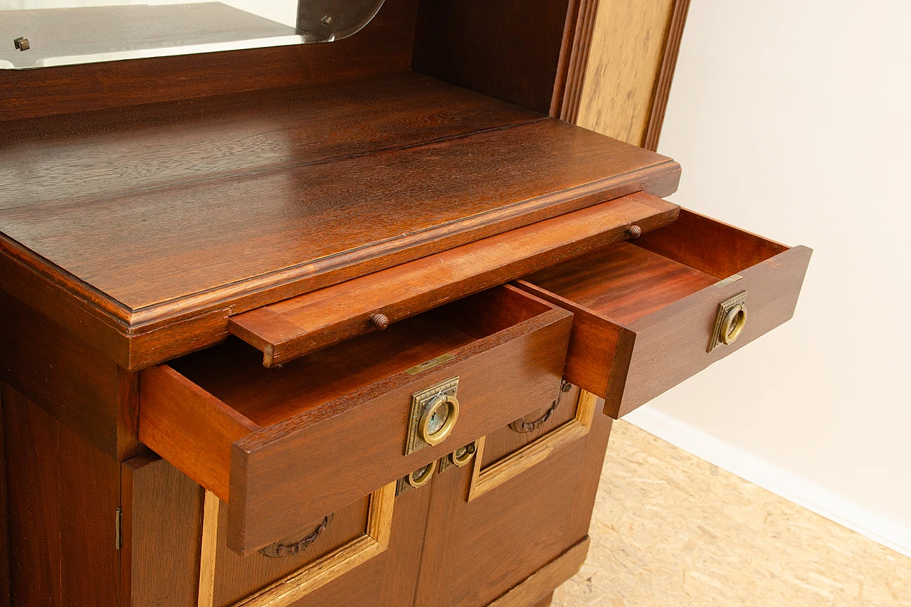 Credenza Art Nouveau austro-ungherese in rovere e ottone, anni '10 11