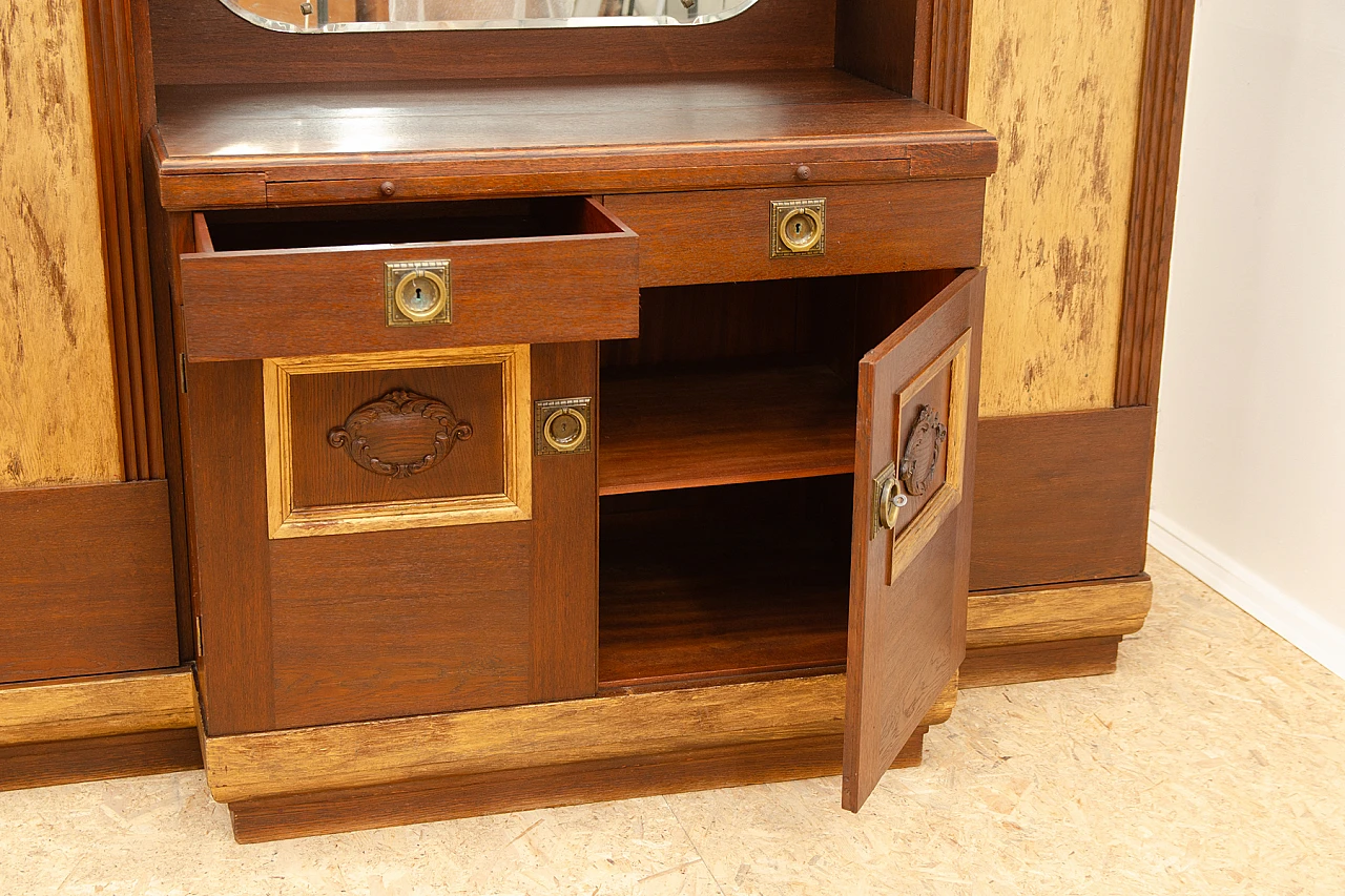 Credenza Art Nouveau austro-ungherese in rovere e ottone, anni '10 13