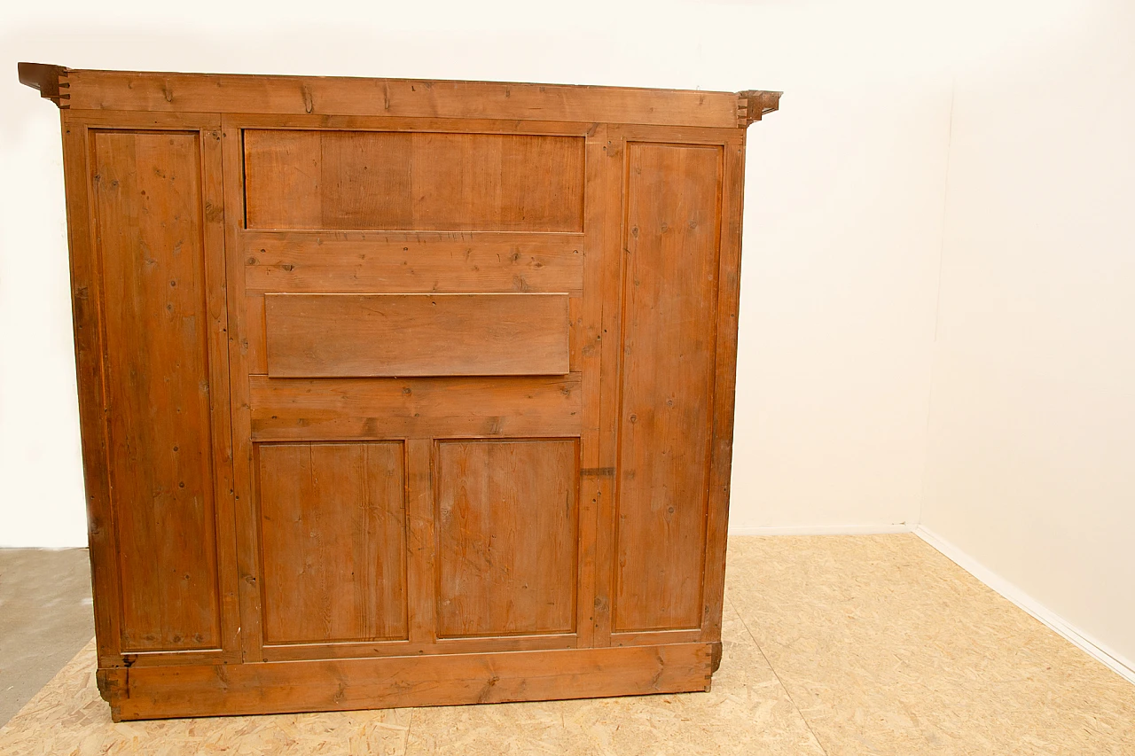 Credenza Art Nouveau austro-ungherese in rovere e ottone, anni '10 20