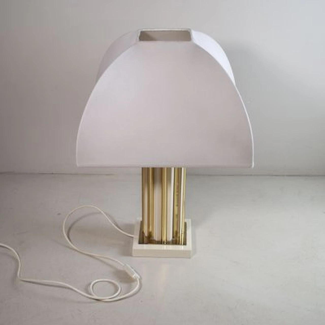 Brass and lacquered metal table lamp by Romeo Rega, 1960s 5