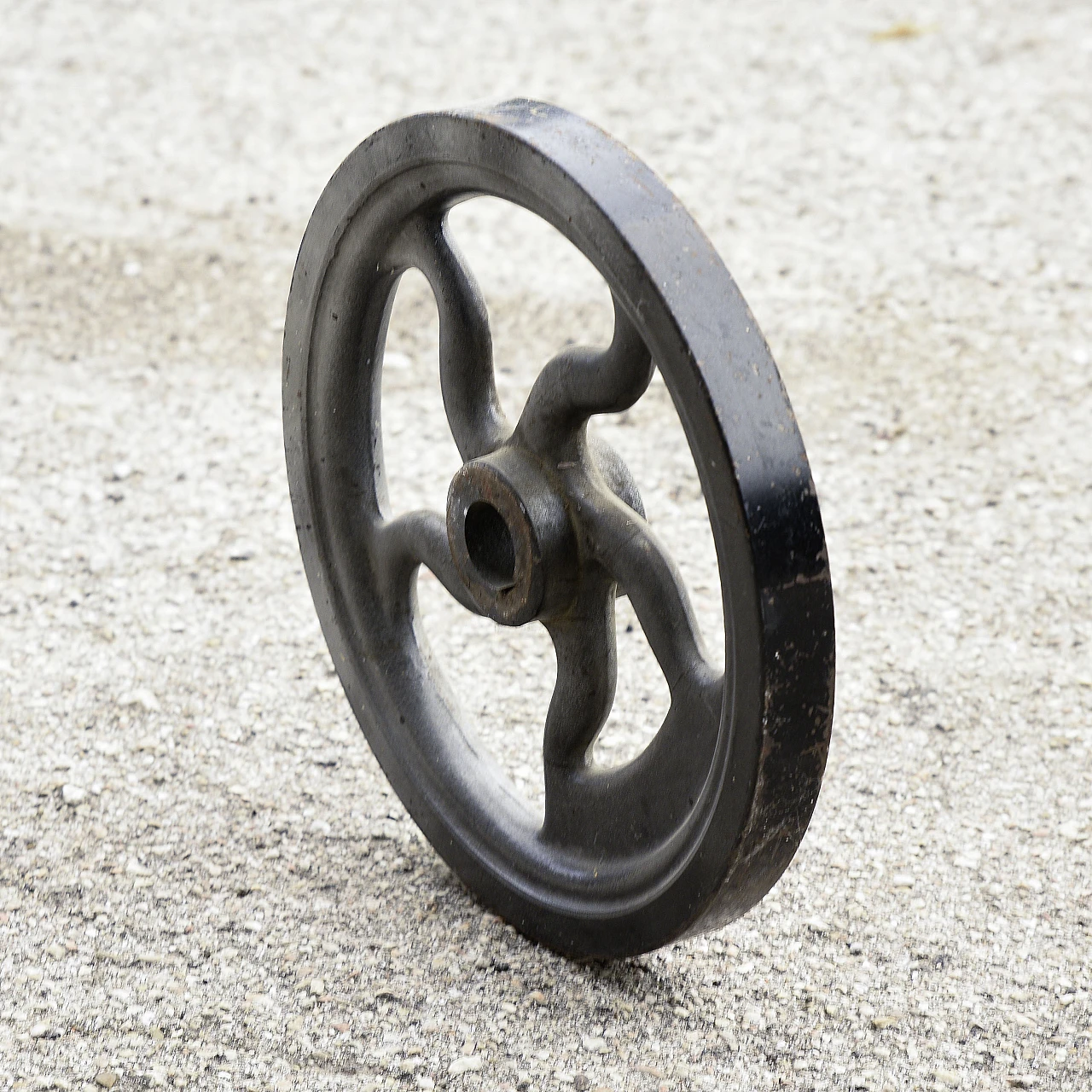 Metal mechanism wheel, early 20th century 4