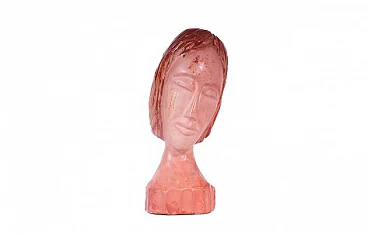 Enzo Bisi, Volto di donna, scultura in gesso rosa, anni 2000