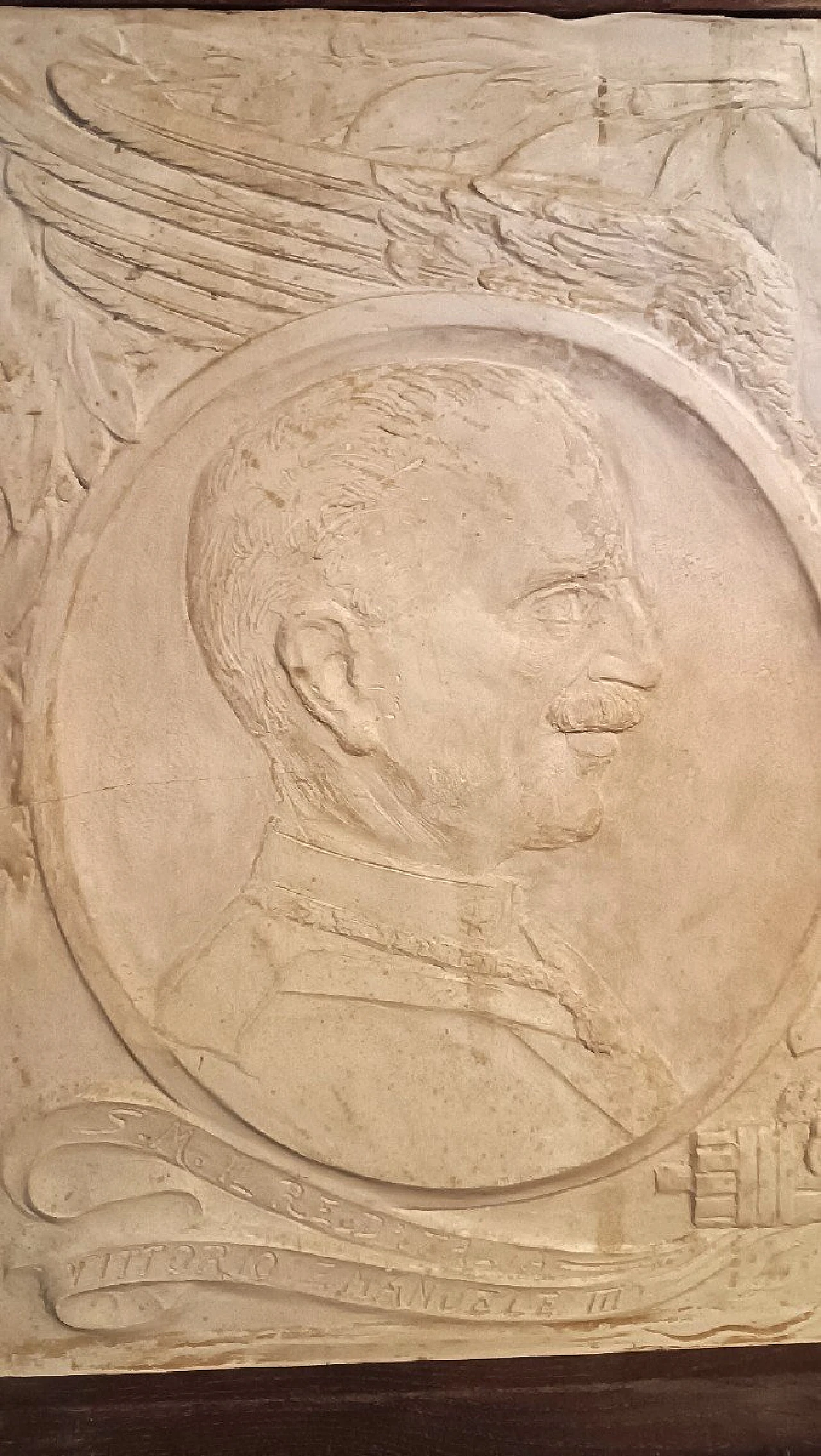 Plaster bas-relief of Victor Emmanuel III and Mussolini, 1920s 6