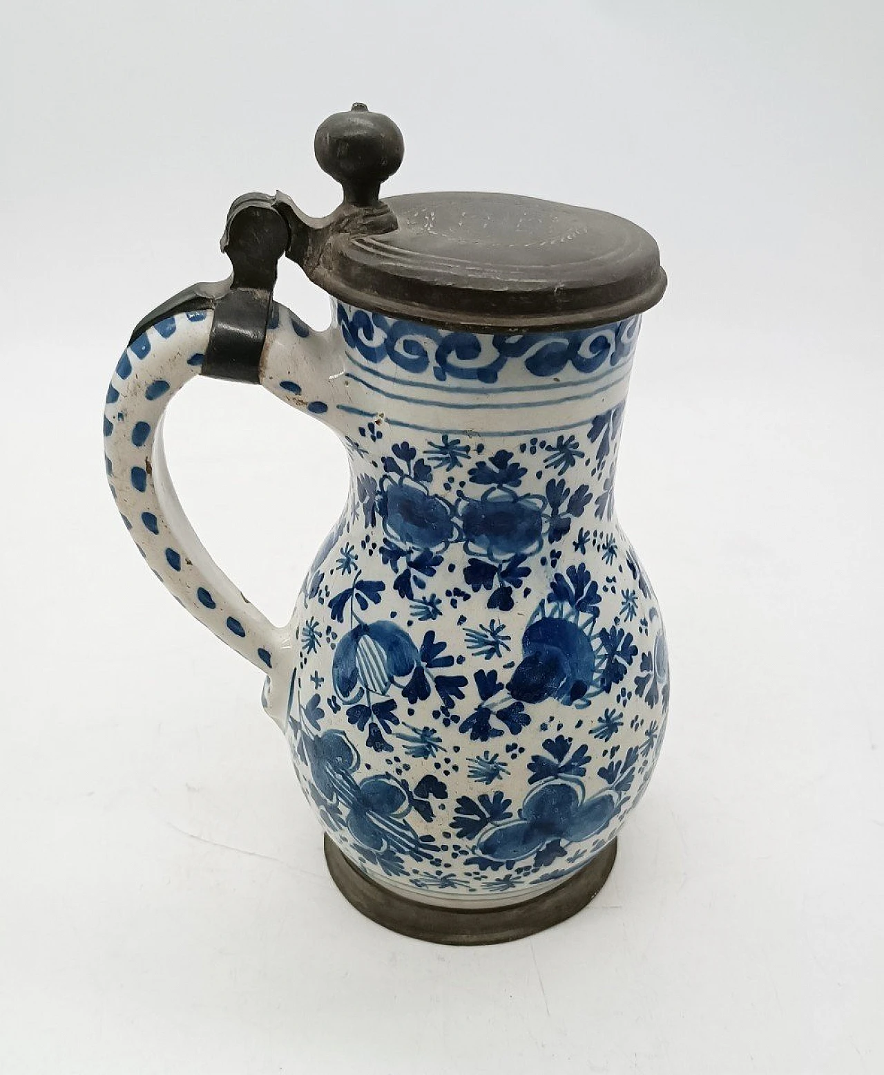 Blue and white Delft ceramic beer mug, 1733 10