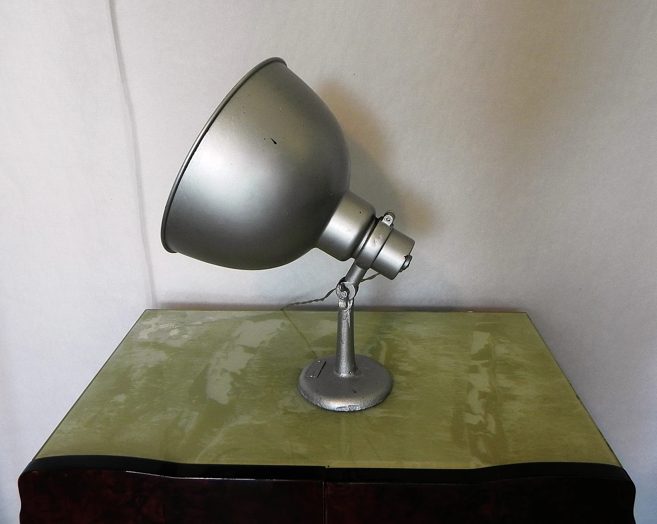 Industrial aluminium and cast iron spotlight, 1950s 10