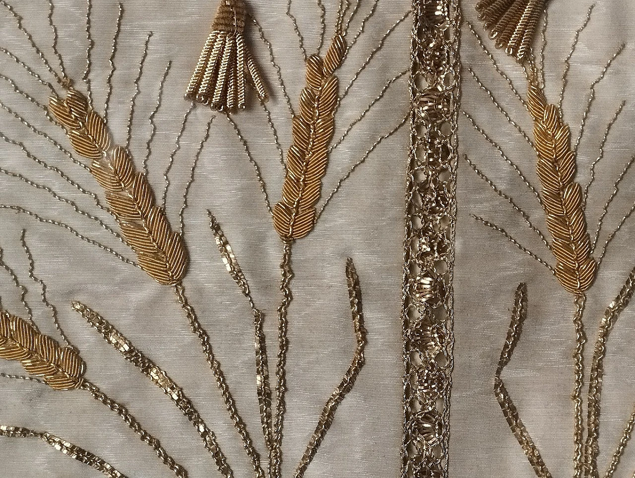 Embroidered fabric tabernacle conopeo, early 19th century 7