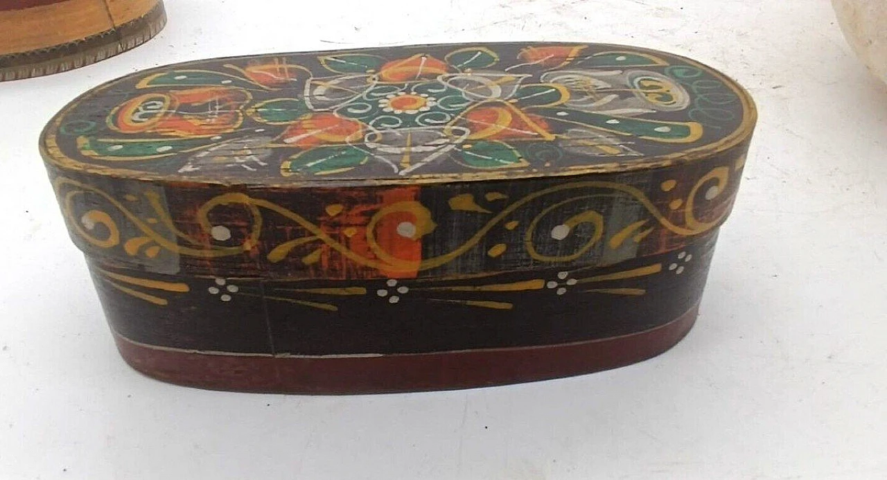 Tyrolese painted bent beech and spruce box, late 19th century 3