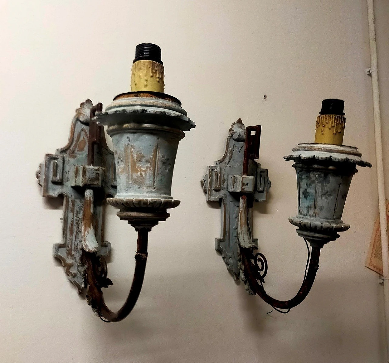 Pair of lacquered wood and wrought iron wall lights, late 19th century 1