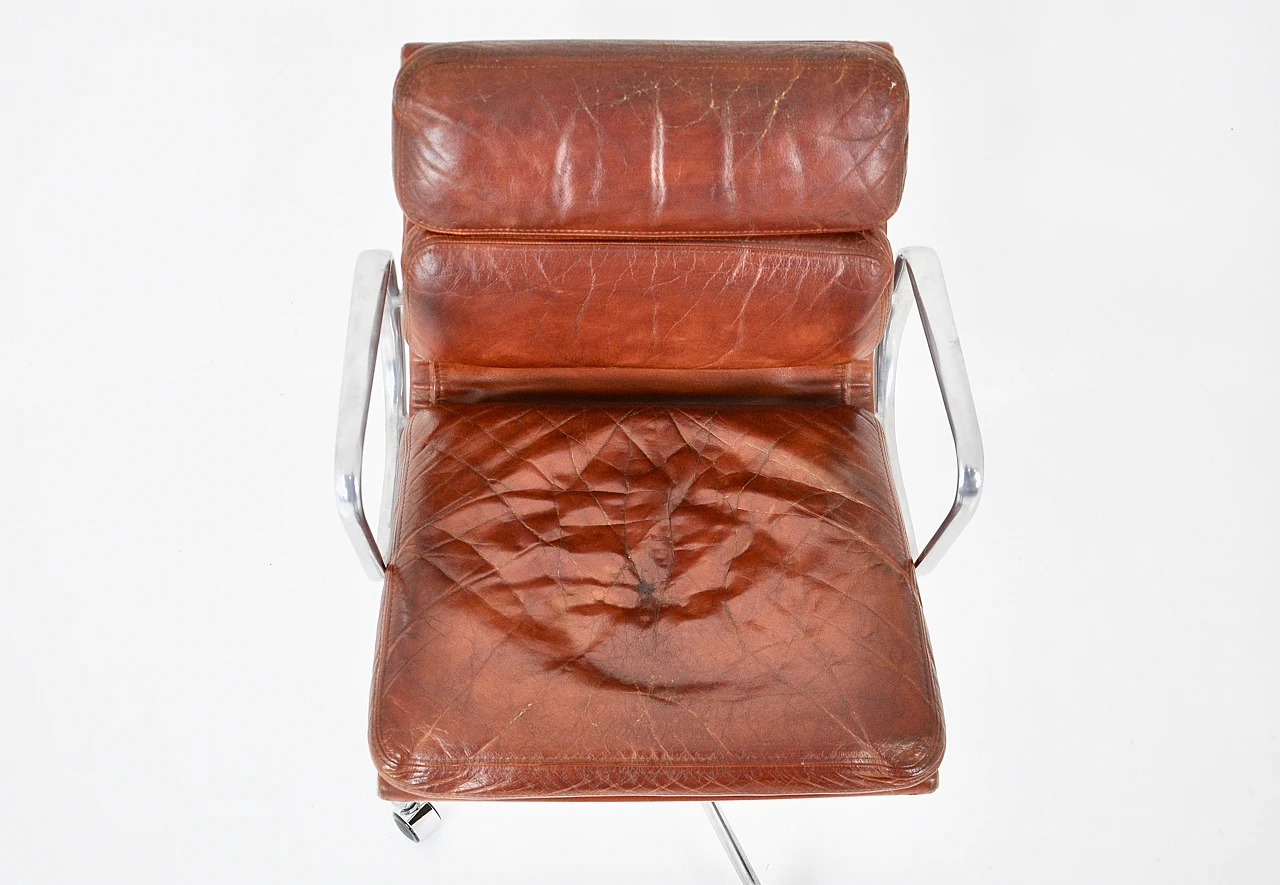 Sedia Soft Pad di Charles e Ray Eames per Herman Miller, anni '70 8