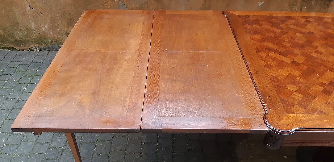 Viennese mahogany extendable table, second half of the 19th century 4