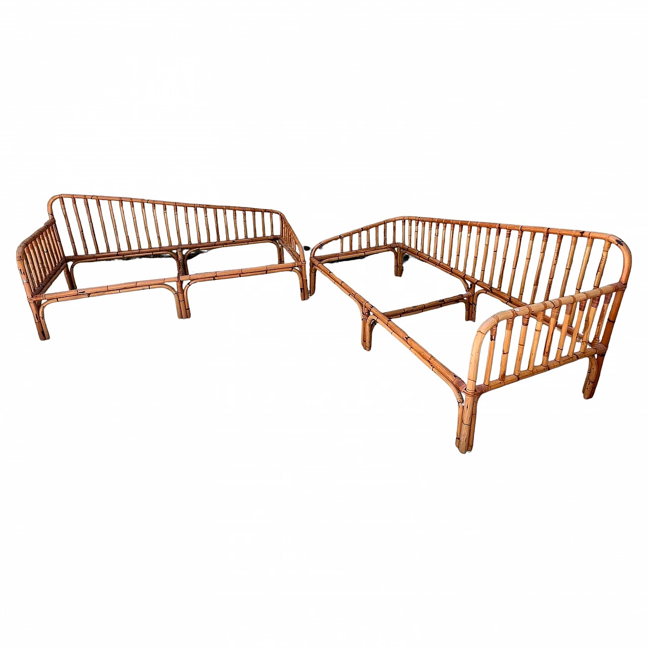 Pair of shaped bamboo daybeds in the style of Bonacina, 1960s 1