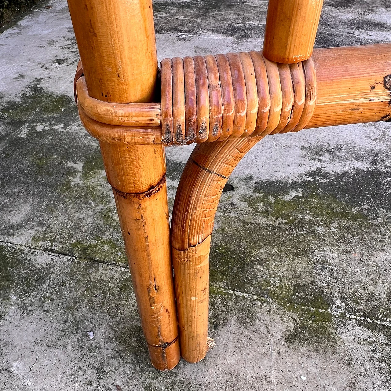 Pair of shaped bamboo daybeds in the style of Bonacina, 1960s 12