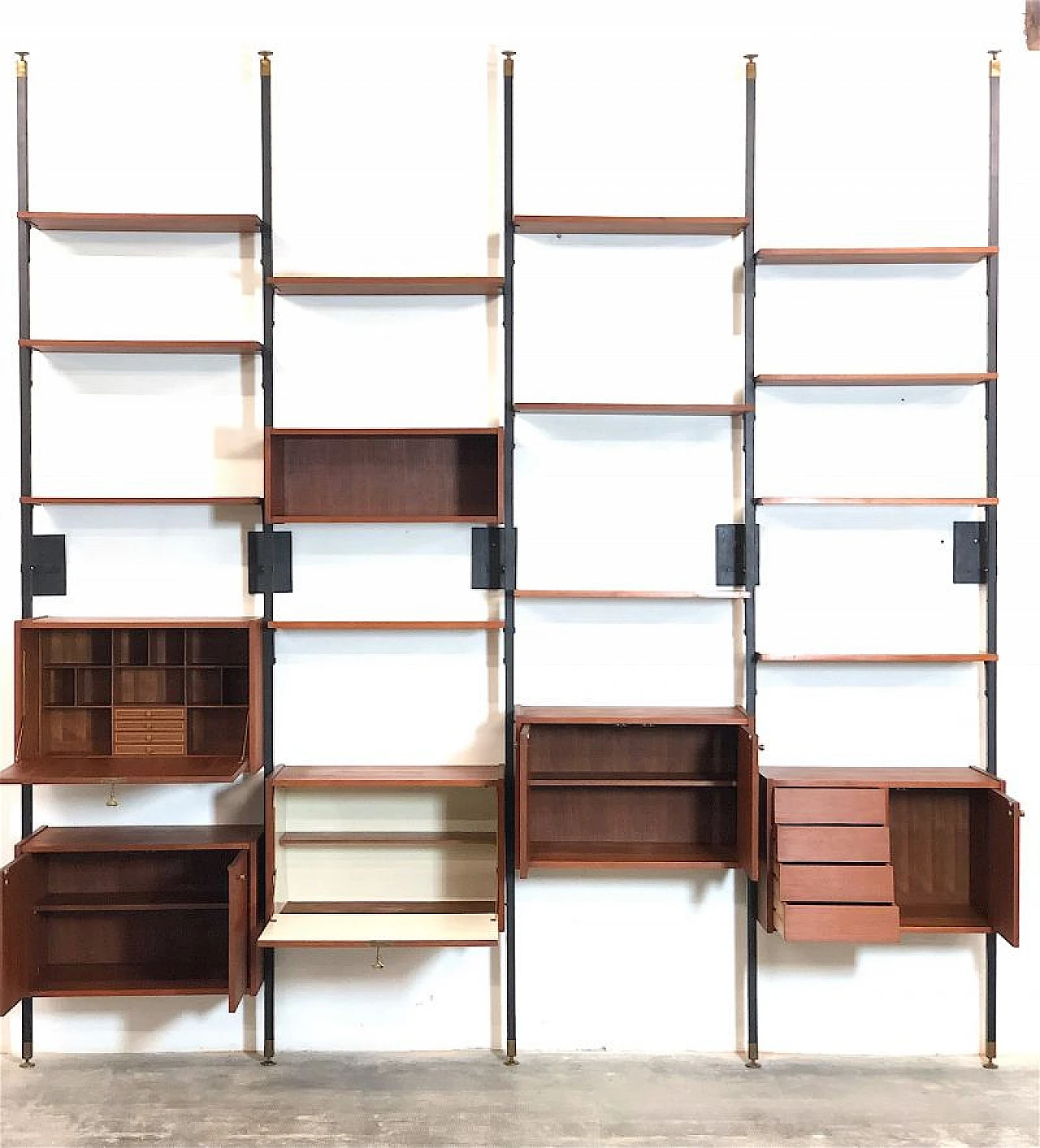 Teak and metal floor-to-ceiling modular bookcase, 1960s 7