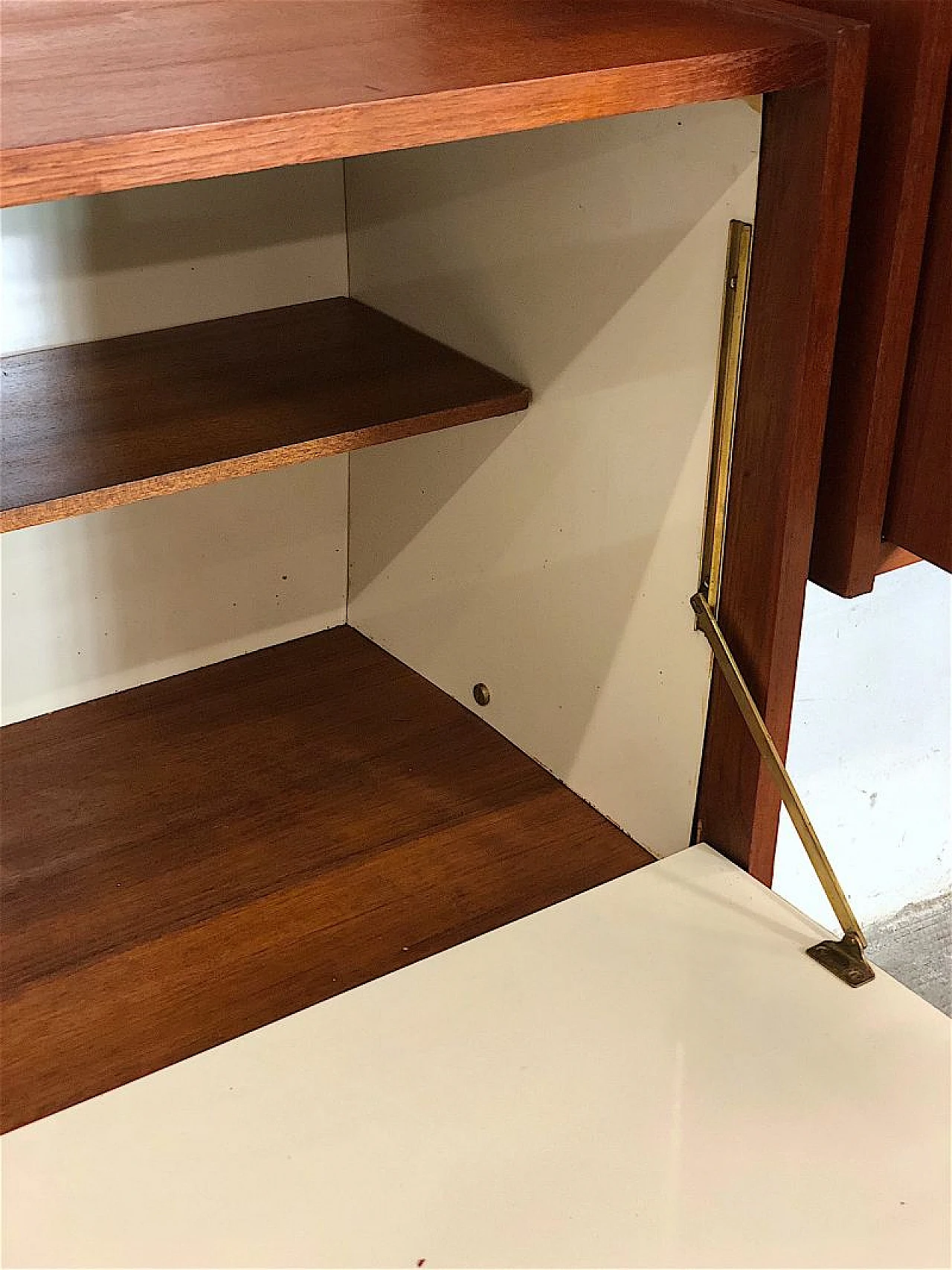 Teak and metal floor-to-ceiling modular bookcase, 1960s 8