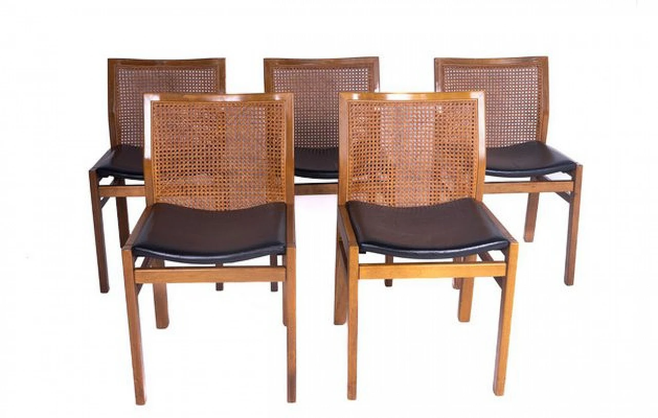 5 Chairs in walnut, leather seat and straw from Molteni&C, 1970s 1