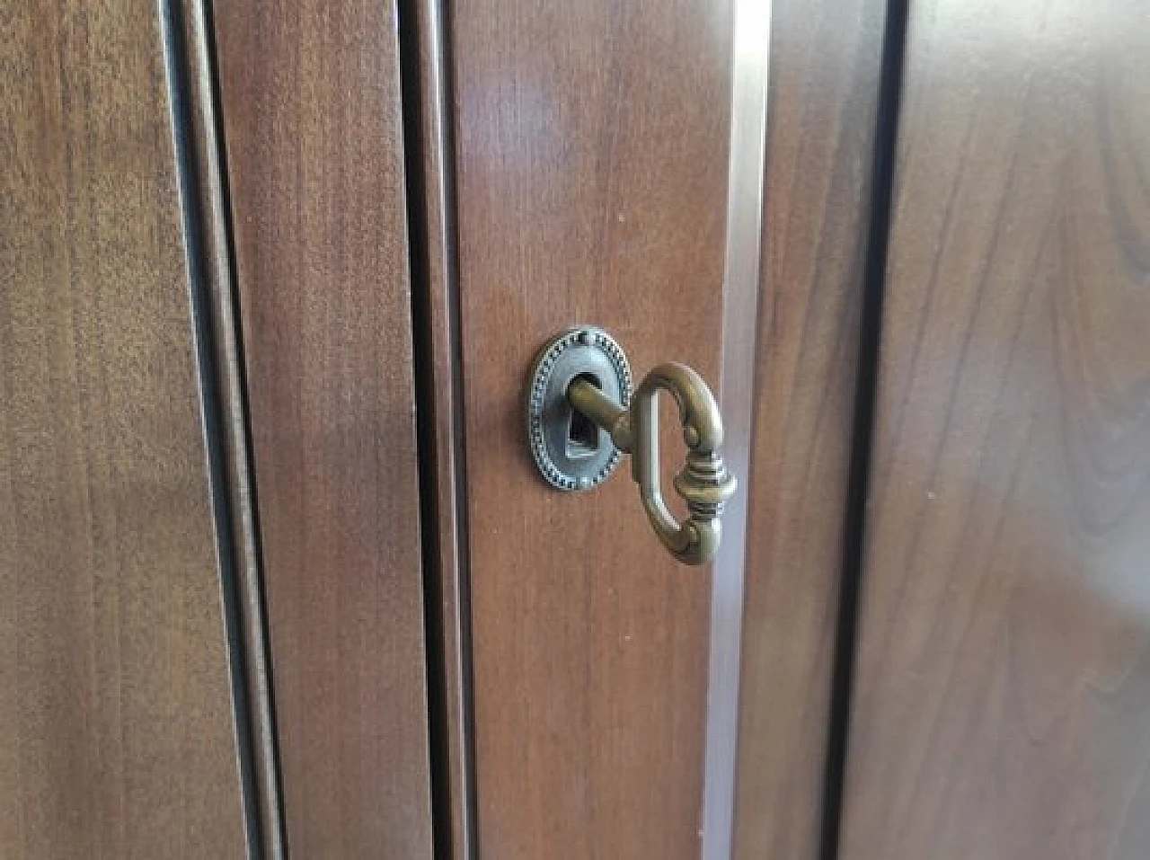 Walnut bar cabinet with inside light, 1980s 2