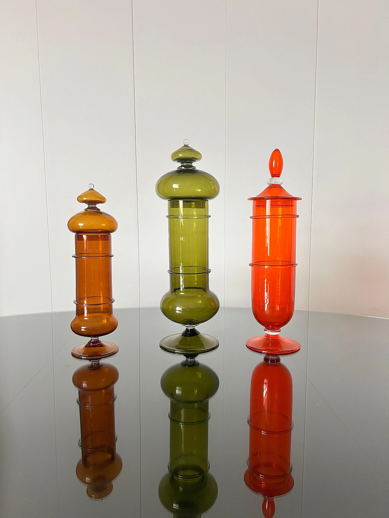 3 Lidded coloured Murano glass vases, 1960s 2