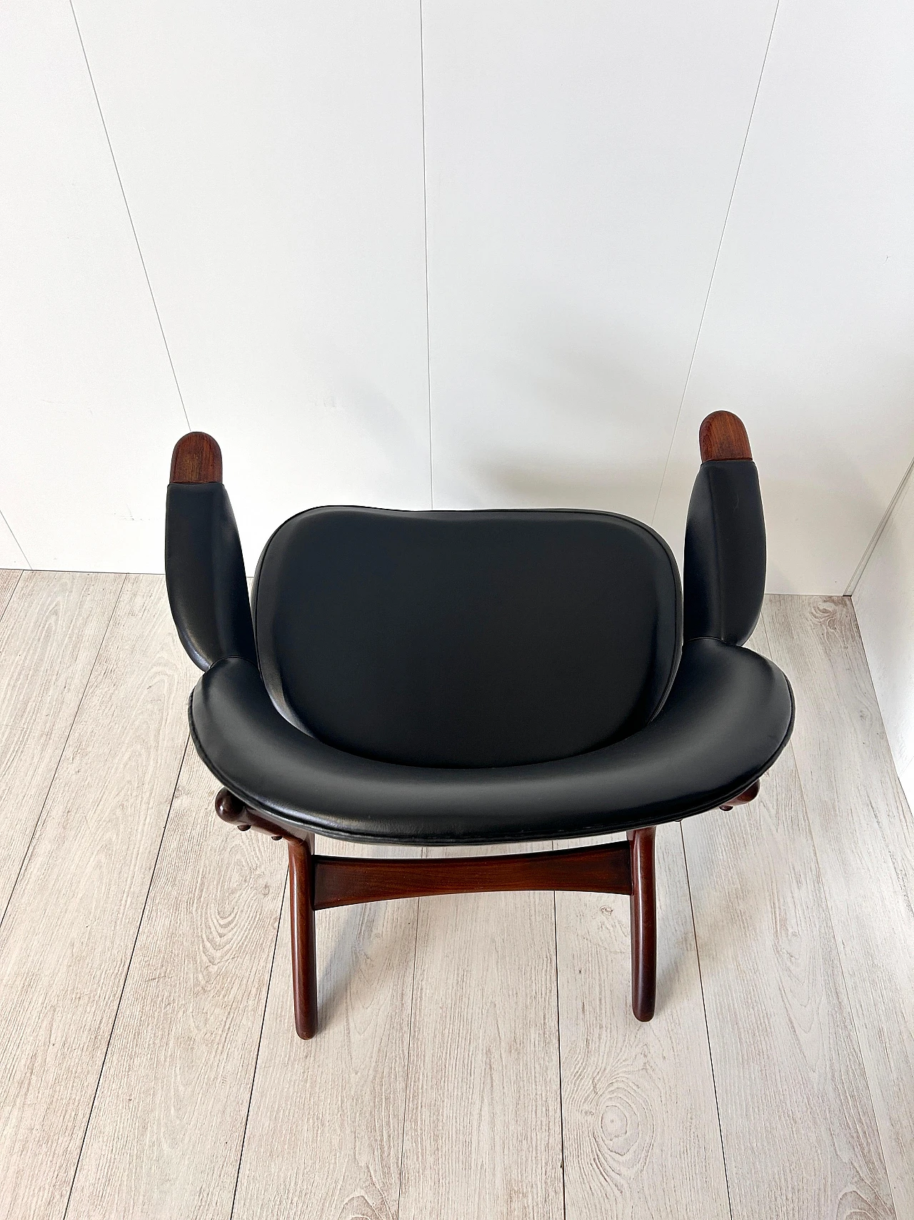 Leather armchair by Arne Hovmand - Olsen, 1960s 14