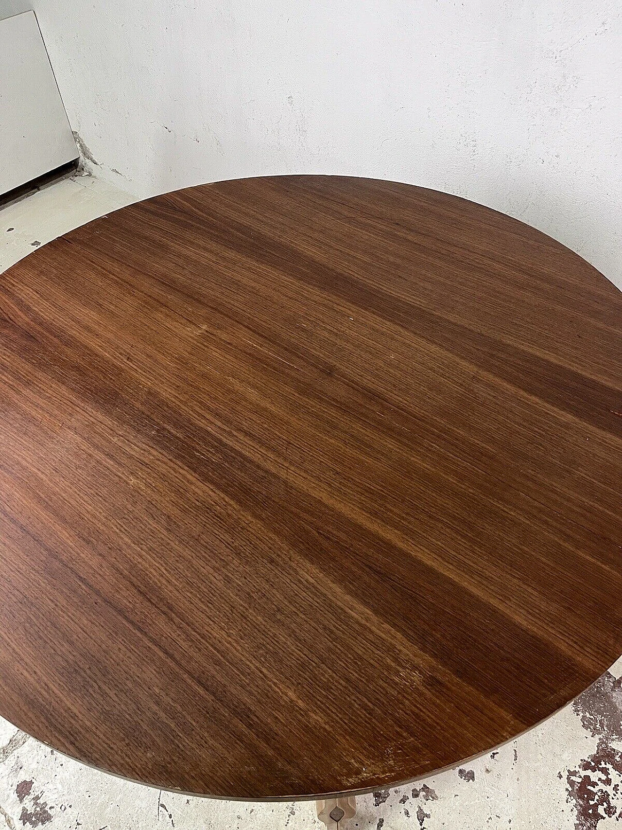 Round wood table attributed to Ico Parisi, 1950s 11