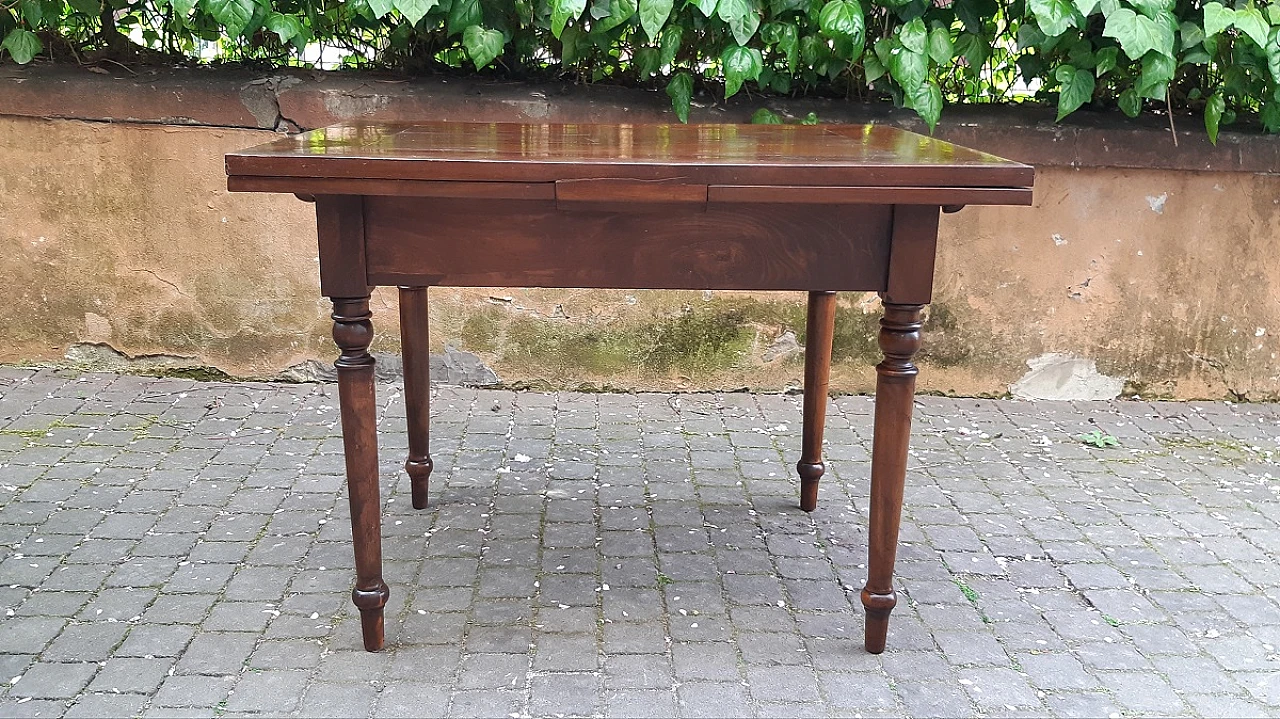 Piedmontese walnut extendable table with drawer, mid-19th century 9