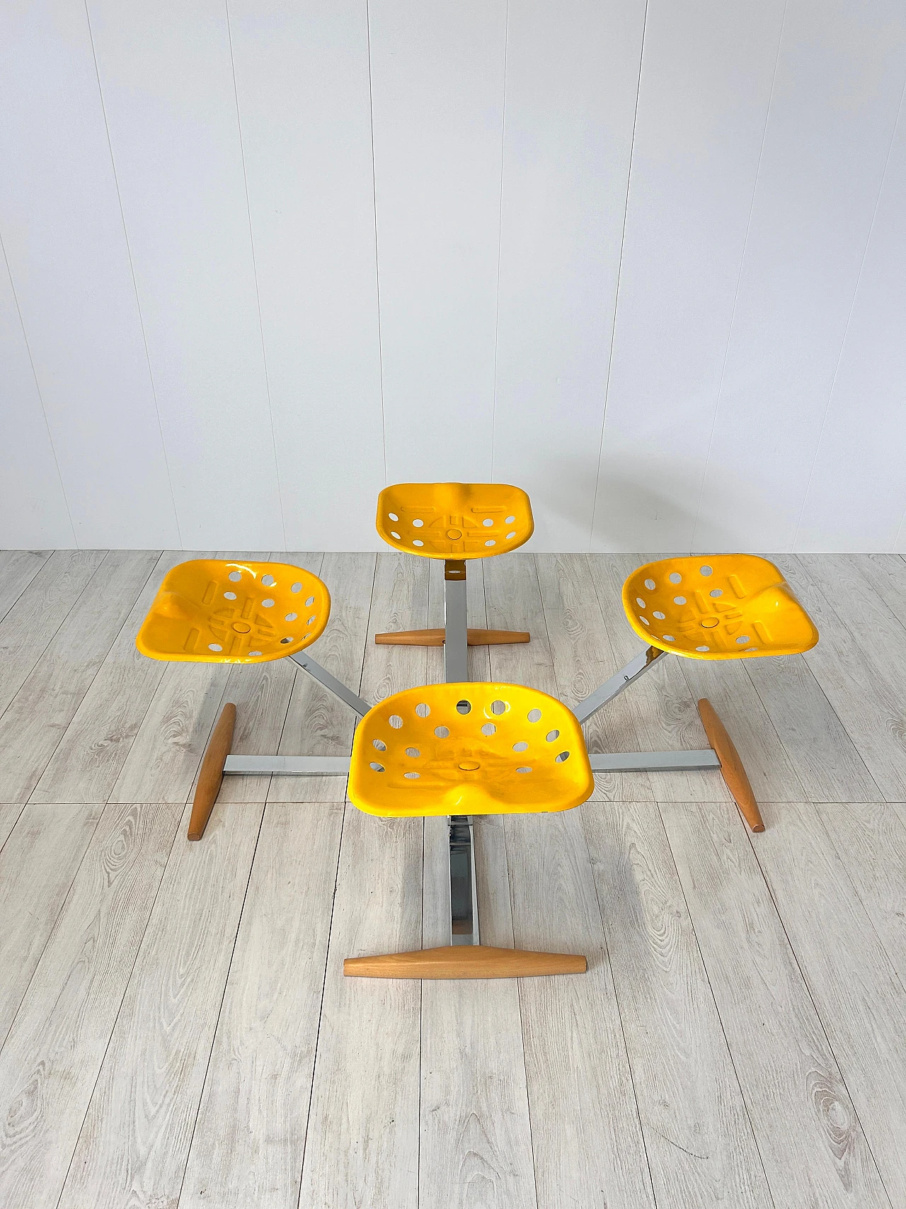 4 Mezzadro stools by Fratelli Castiglioni for Zanotta, 1970s 2