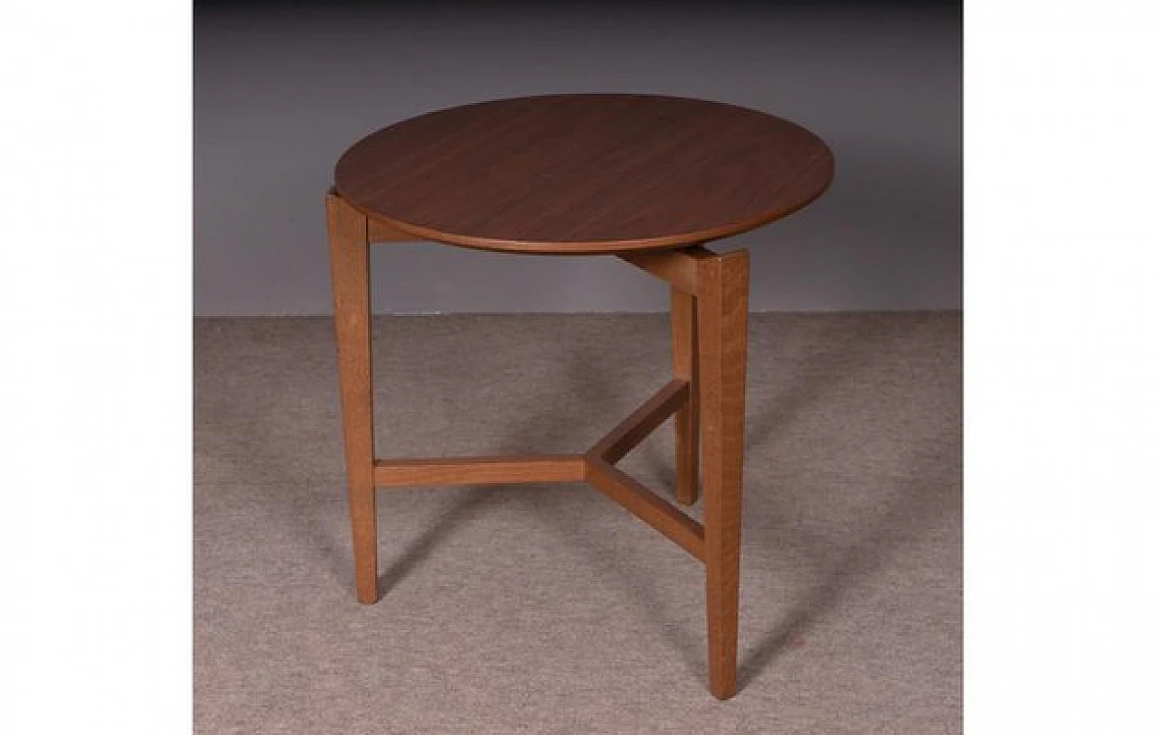 Walnut coffee table with round top, 1980s 1