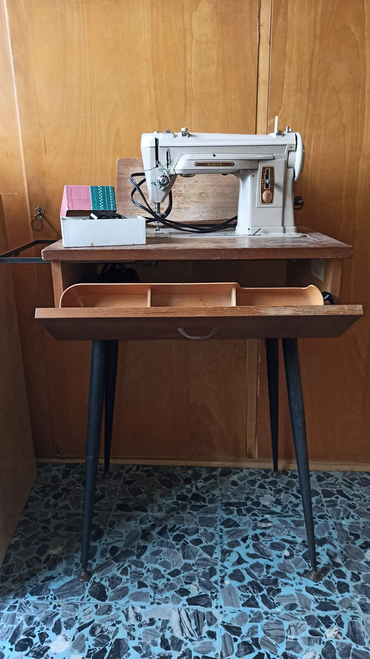 Singer sewing machine with folding work table, 1960s 1