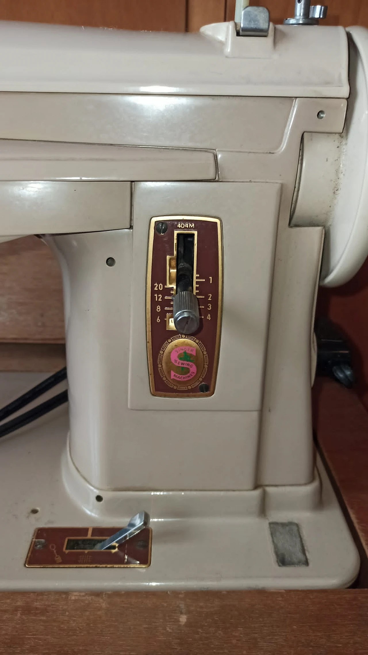 Singer sewing machine with folding work table, 1960s 6