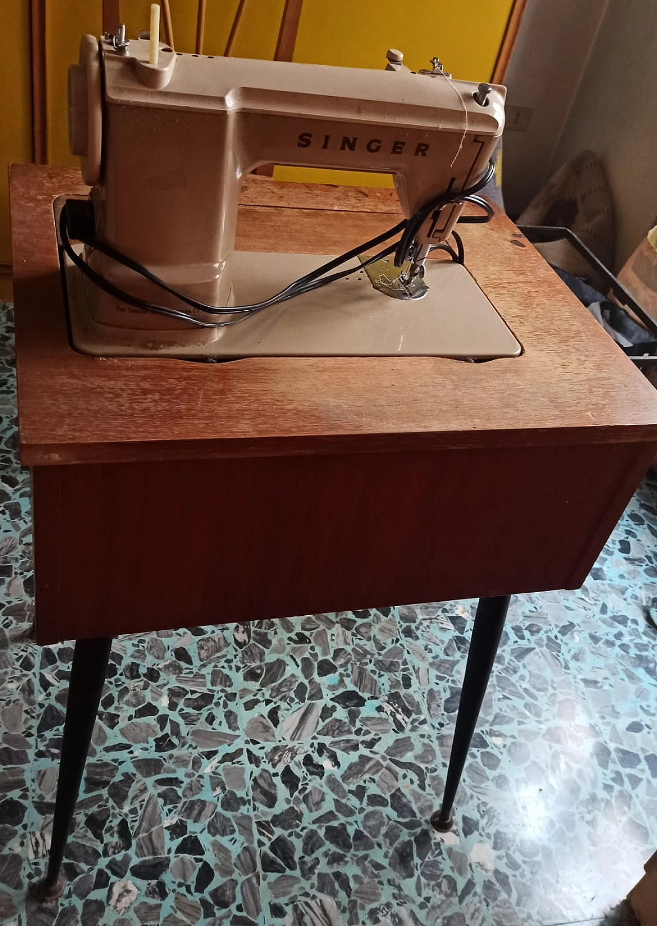 Singer sewing machine with folding work table, 1960s 13