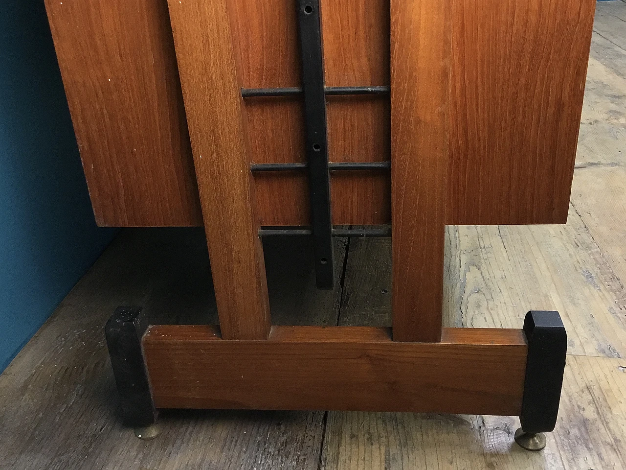 Scandinavian style teak and black lacquered metal bookcase, 1960s 10