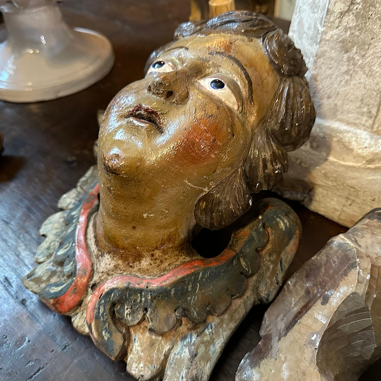 Angel heads, pair of lacquered wood sculptures, mid-18th century 14