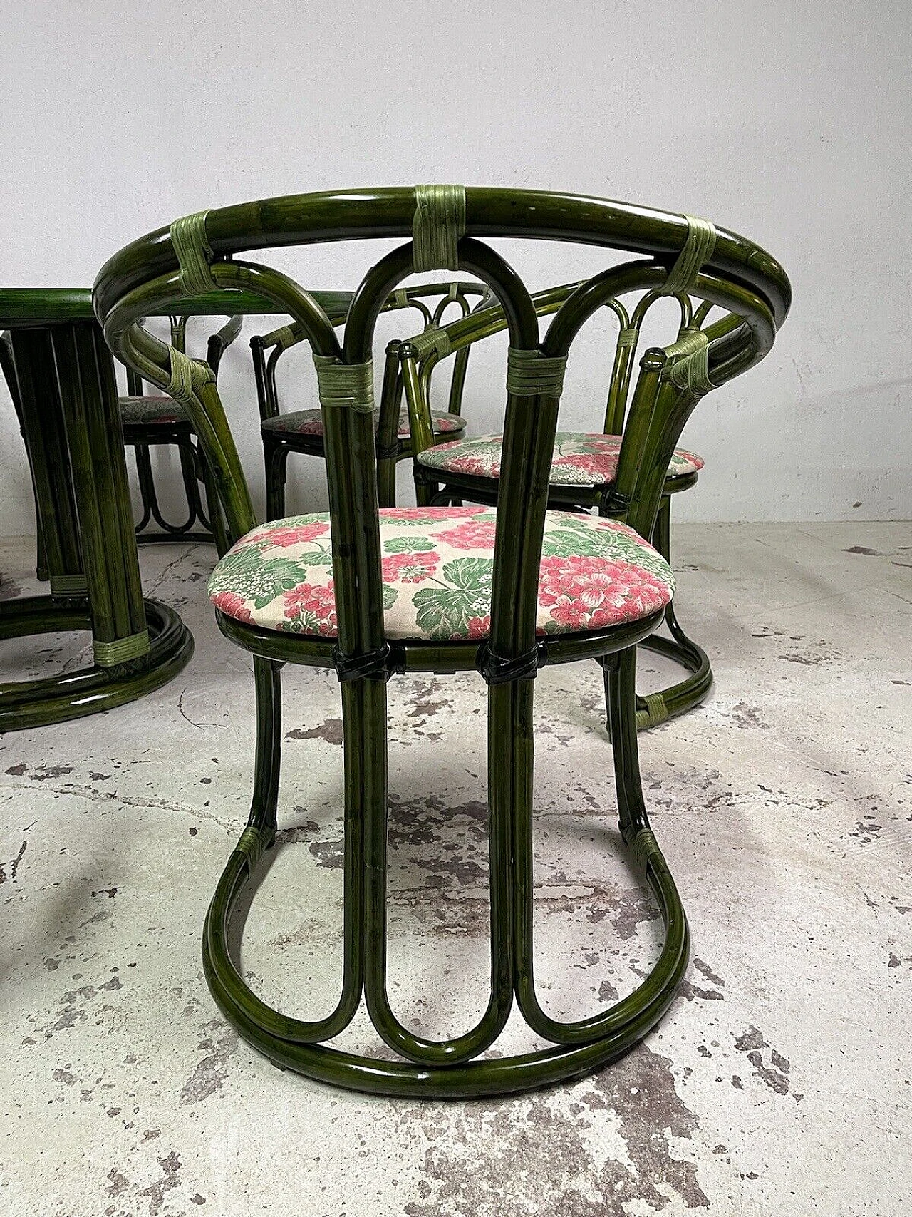 8 Chairs and table in bamboo, wicker and green-stained wood, 1970s 15