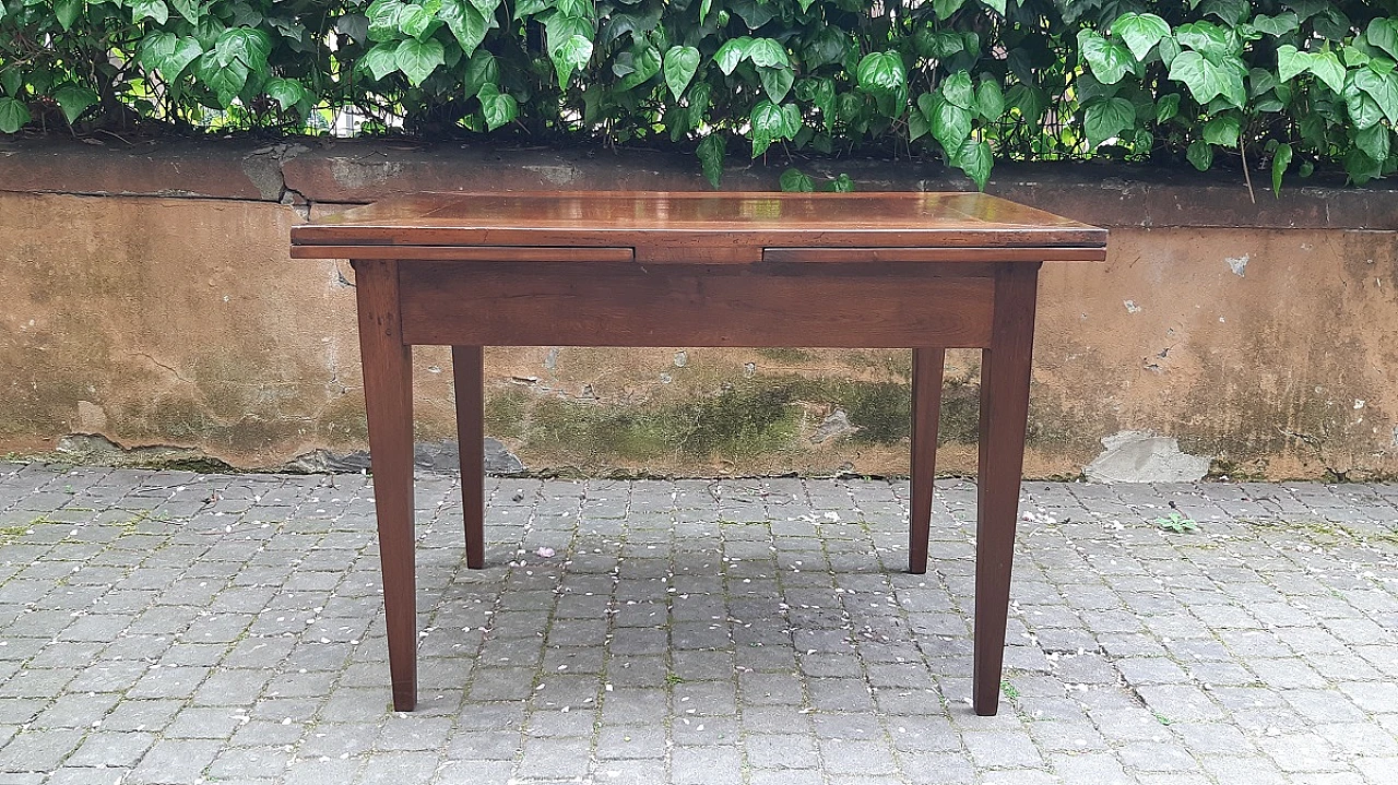 Romagna walnut and cherry wood extendable table, 19th century 8