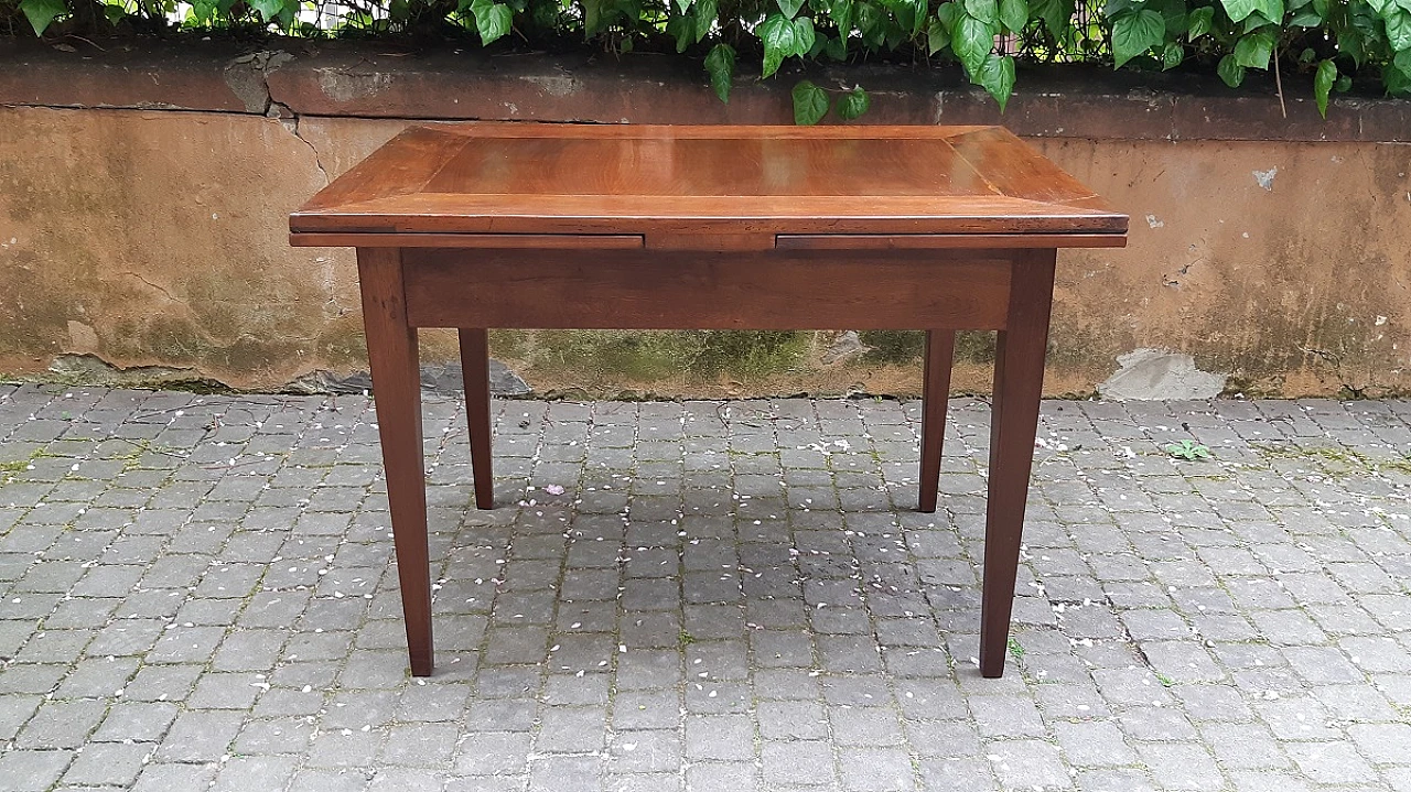 Romagna walnut and cherry wood extendable table, 19th century 9